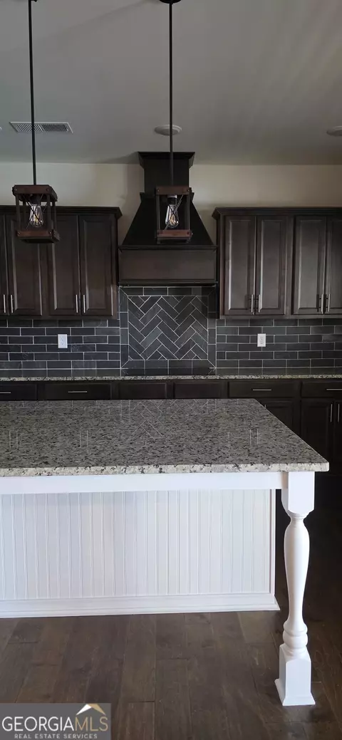 Kitchen - 40 Hollyhock Ln, Covington, GA 30014 photo 3 of 12