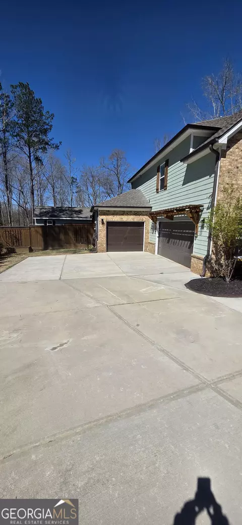 Exterior - 40 Hollyhock Ln, Covington, GA 30014 photo 3 of 18