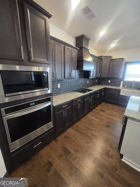 Kitchen - 40 Hollyhock Ln, Covington, GA 30014 photo 12 of 12