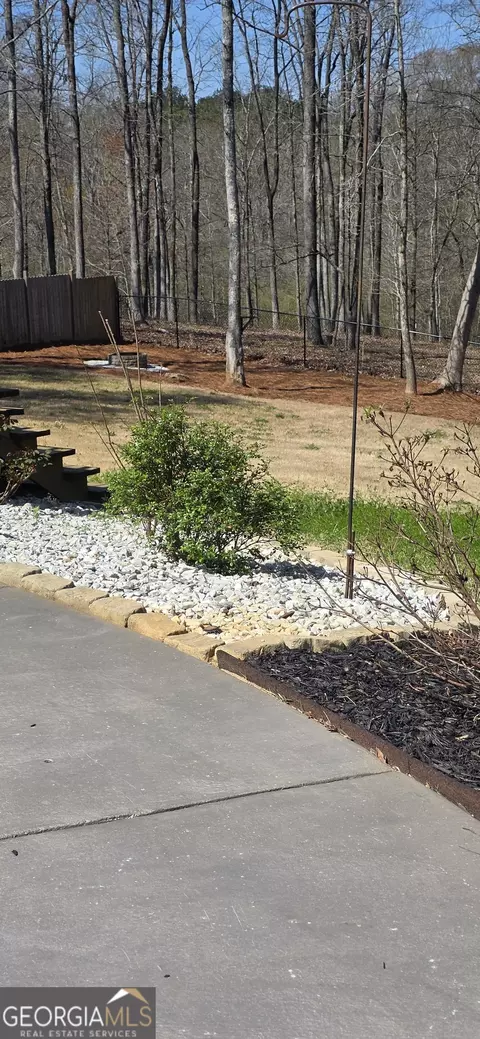 Exterior - 40 Hollyhock Ln, Covington, GA 30014 photo 15 of 18