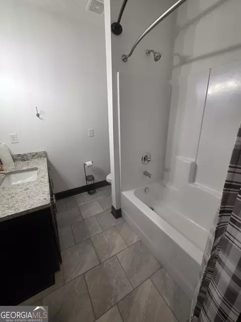 Bath - 40 Hollyhock Ln, Covington, GA 30014 photo 25 of 31