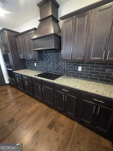 Kitchen - 40 Hollyhock Ln, Covington, GA 30014 photo 11 of 12