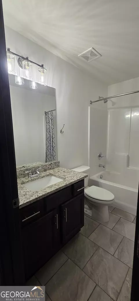 Bath - 40 Hollyhock Ln, Covington, GA 30014 photo 1 of 31