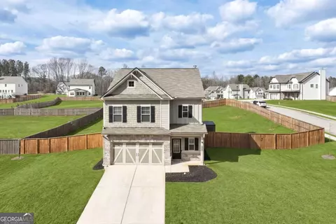 199 Laurel Cove Dr, Hoschton, GA 30548