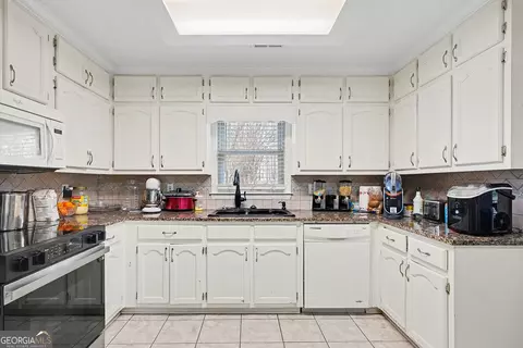Kitchen - 45 Sunset Ct, Covington, GA 30016 photo 2 of 3