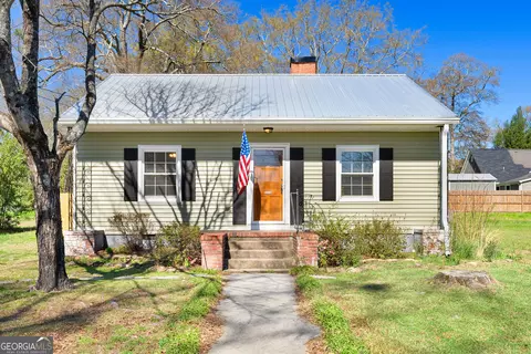 253 Edwards St, Elberton, GA 30635