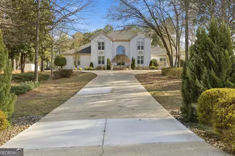 3392 Lost Valley Dr, Jonesboro, GA 30236