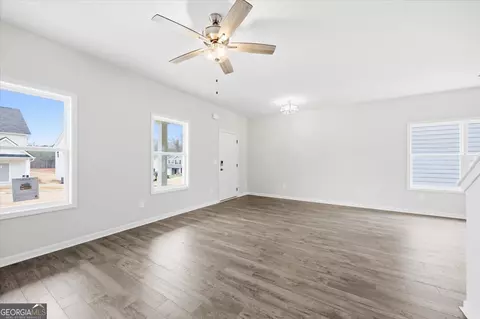Living - 5 Morningside Ct, Thomaston, GA 30286 photo 3 of 4
