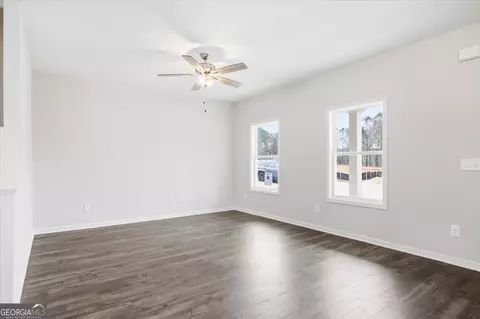 Living - 5 Morningside Ct, Thomaston, GA 30286 photo 2 of 4