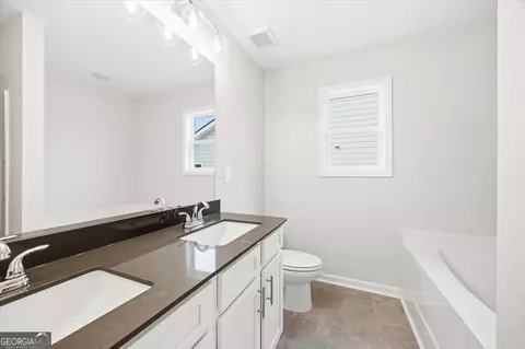 Bath - 5 Morningside Ct, Thomaston, GA 30286 photo 2 of 3