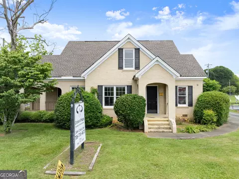 592 N Main St, Cornelia, GA 30531