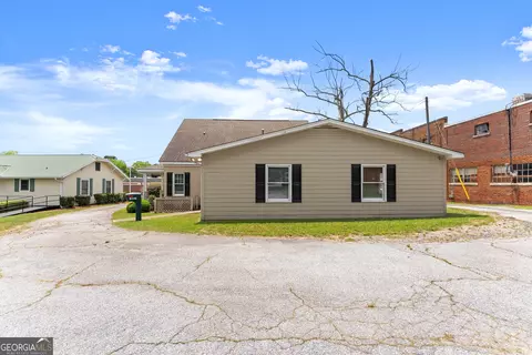 Exterior - 592 N Main St, Cornelia, GA 30531 photo 4 of 5