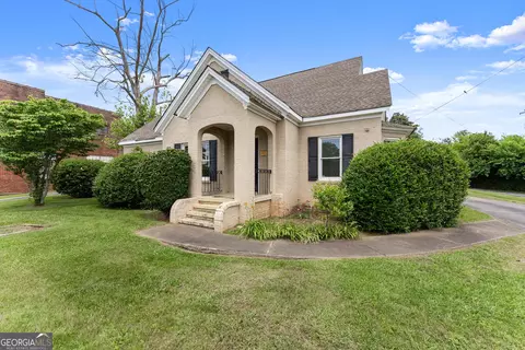 Exterior - 592 N Main St, Cornelia, GA 30531 photo 3 of 5