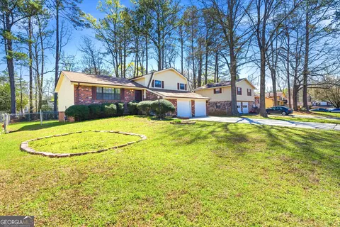 6614 Melandre Dr, Morrow, GA 30260