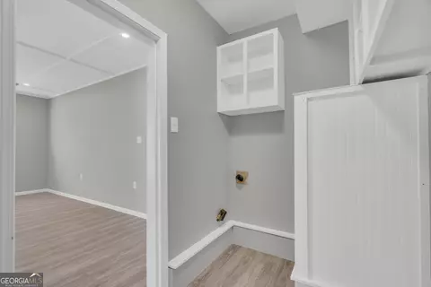 Entry Way - 208 Cherry St, Toccoa, GA 30577 photo 4 of 8