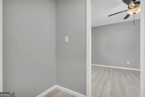 Entry Way - 208 Cherry St, Toccoa, GA 30577 photo 6 of 8