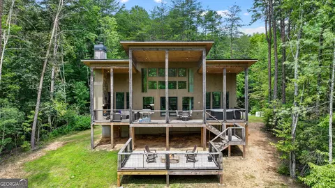 59 Overlook Dr, Blue Ridge, GA 30513