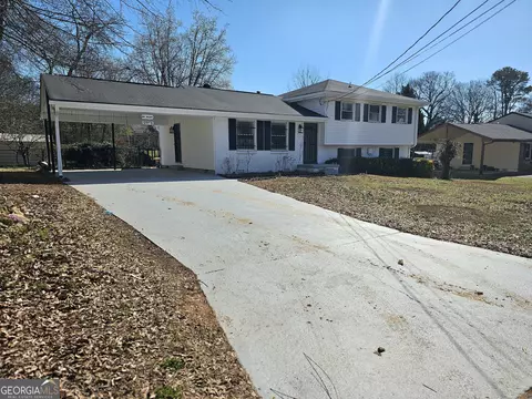 6370 Forest Haven Dr, Riverdale, GA 30274