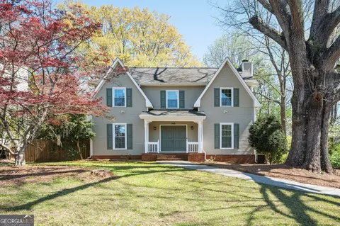 945 Arlington Dr, Tucker, GA 30084