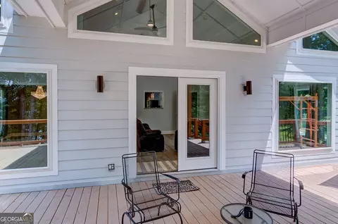 Exterior - 1010 Lakeland Dr, Toccoa, GA 30577 photo 6 of 9