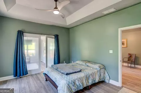 Bedroom - 1010 Lakeland Dr, Toccoa, GA 30577 photo 3 of 4