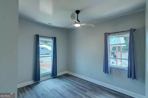 Bedroom - 1010 Lakeland Dr, Toccoa, GA 30577 photo 1 of 4