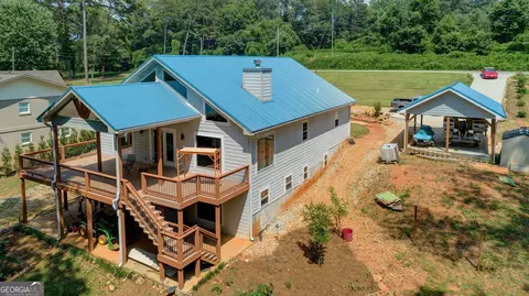 1010 Lakeland Dr, Toccoa, GA 30577