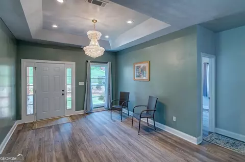 Entry Way - 1010 Lakeland Dr, Toccoa, GA 30577 photo 1 of 3