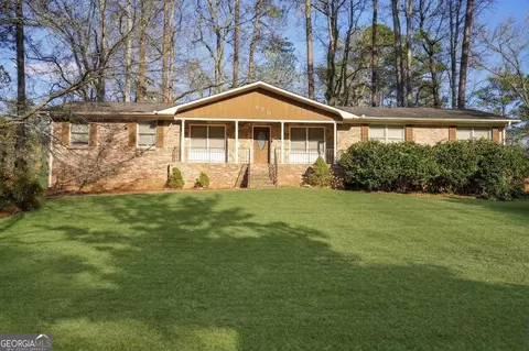 850 Tall Deer Dr, Fairburn, GA 30213