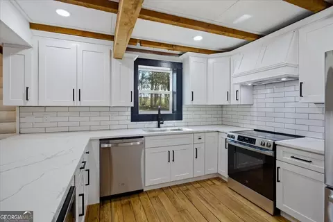 Kitchen - 160 Briar Patch Rd, Covington, GA 30014 photo 3 of 4