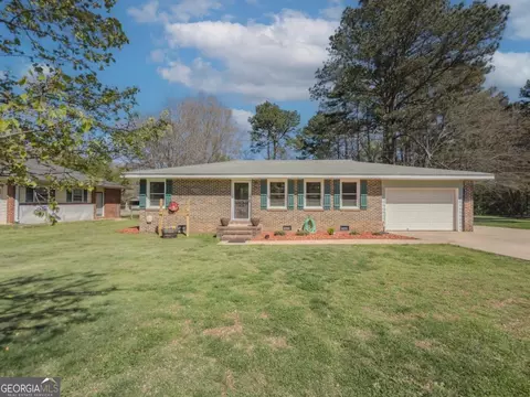 324 E Broad St, Winder, GA 30680
