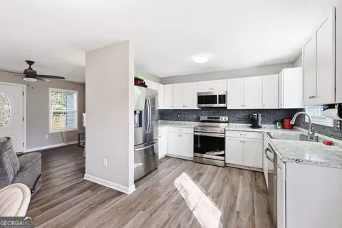 Kitchen - 3642 Williams Bridge Rd, Toccoa, GA 30577 photo 2 of 2