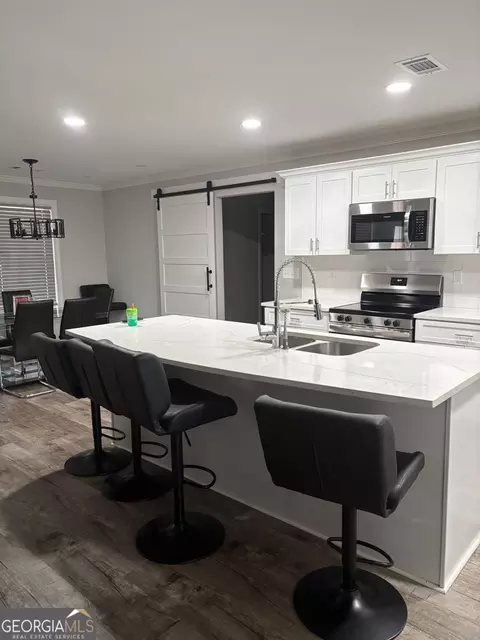 Kitchen - 606 Old River Rd, Cornelia, GA 30531 photo 4 of 5