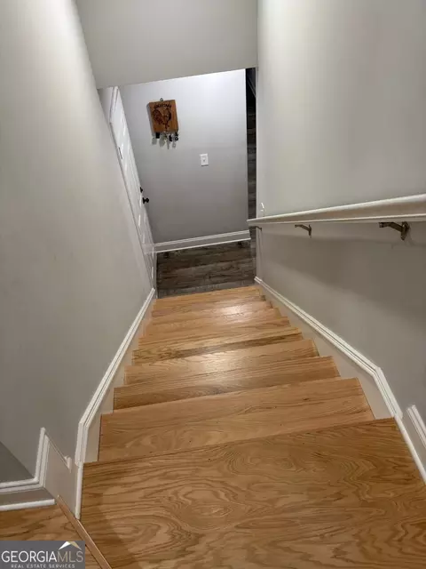 Entry Way - 606 Old River Rd, Cornelia, GA 30531 photo 2 of 4