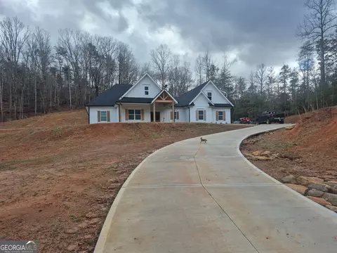606 Old River Rd, Cornelia, GA 30531