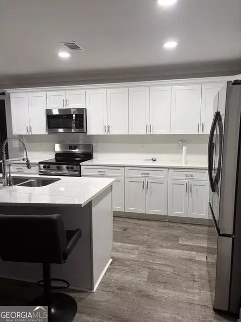 Kitchen - 606 Old River Rd, Cornelia, GA 30531 photo 5 of 5