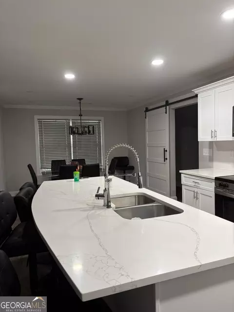 Kitchen - 606 Old River Rd, Cornelia, GA 30531 photo 2 of 5