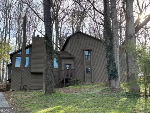 136 Creekview Dr, Woodstock, GA 30188