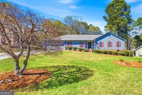 5215 Ashford Ct SW, Lilburn, GA 30047
