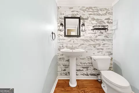 Bath - 73 Ridgeview Hts, Toccoa, GA 30577 photo 1 of 5