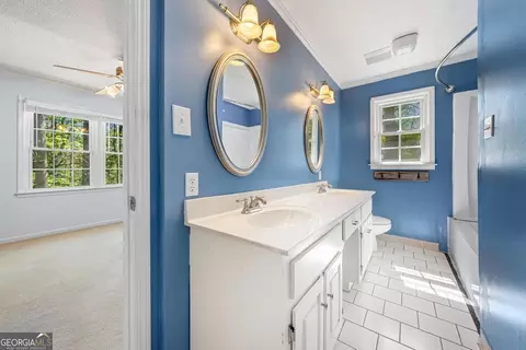 Bath - 73 Ridgeview Hts, Toccoa, GA 30577 photo 2 of 5