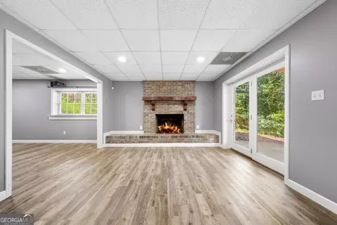 Living - 73 Ridgeview Hts, Toccoa, GA 30577 photo 2 of 8