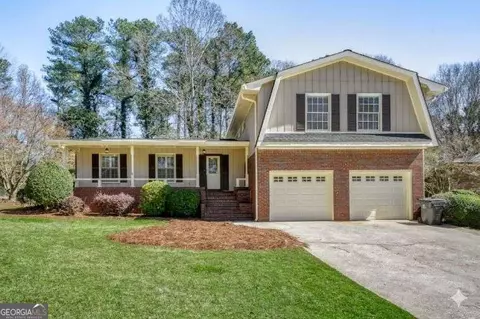 180 Jade Cove Cir, Roswell, GA 30075