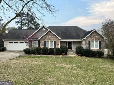 1211 Parham Town Rd, Bowman, GA 30624