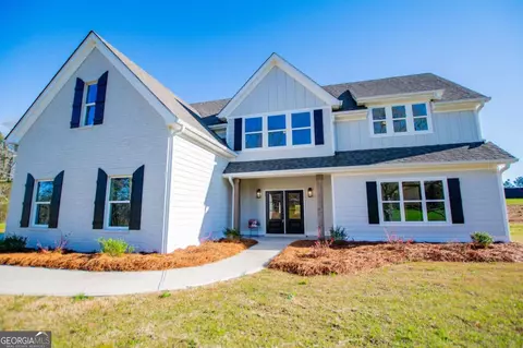 102 Red Oak Ln, Carrollton, GA 30116