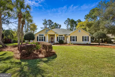 202 Cumberland Dr, Kingsland, GA 31548