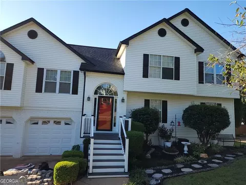 219 Taylors Farm Dr, Canton, GA 30115