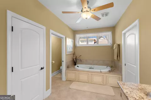 Bath - 122 Bell Rd, Jackson, GA 30233 photo 7 of 10
