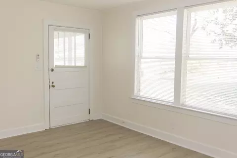 Living - 98 Hearn Rd, Lagrange, GA 30240 photo 2 of 7