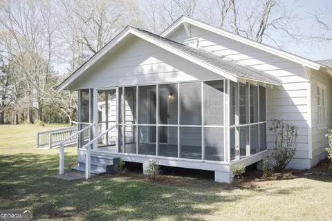 Exterior - 98 Hearn Rd, Lagrange, GA 30240 photo 6 of 17